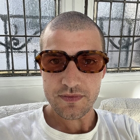 Portrait of Rodrigo Camacho with sunglasses